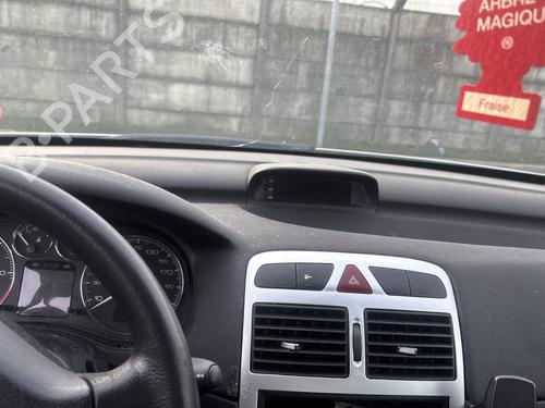 Venstre foran utvendig håndtak PEUGEOT 307 (3A/C) 1.6 HDi | BP30515498C128