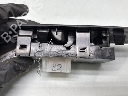 Right front window switch RENAULT KADJAR (HA_, HL_) 1.5 dCi 110 (HLA3) | BP29574652I26 