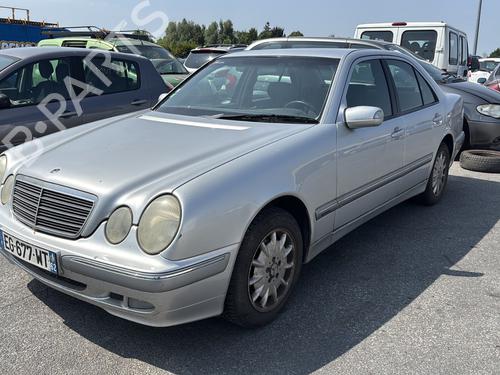 Right headlight MERCEDES-BENZ E-CLASS (W210) E 220 CDI (210.006) | BP29253462C29 