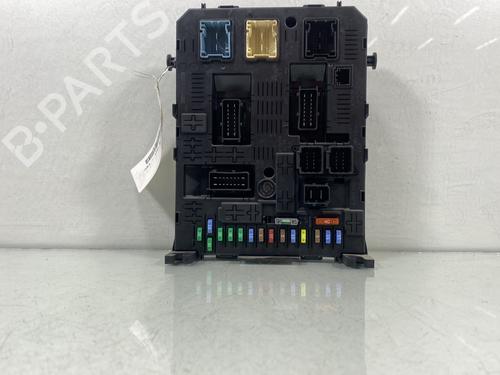 Used Fuse box PEUGEOT 5008 (0U_, 0E_) 1.6 HDi (110 hp) 28724906