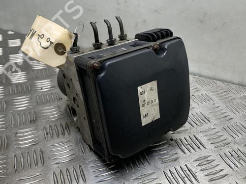 Used ABS pump MERCEDES-BENZ CLS (C219) CLS 320 CDI (219.322) (224 hp) 31189590