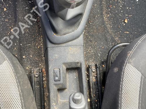 Rear fog light DACIA SANDERO II TCe 90 (B8M1, B8MA, B8AC) | BP38549931C37 - Image 17