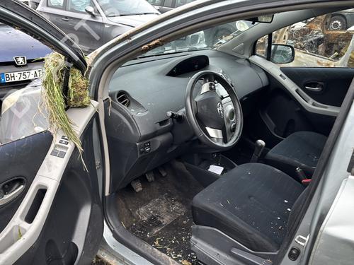 Left front window switch TOYOTA YARIS (_P9_) 1.4 D-4D (NLP90_, NLP90R) | BP27404721I27 