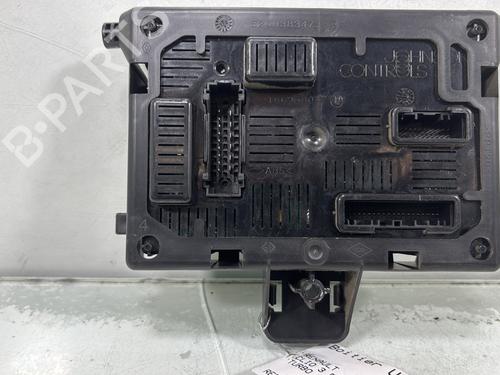 Used Fuse box RENAULT CLIO III (BR0/1, CR0/1) 1.5 dCi (C/BR0G, C/BR1G) (68 hp) 30887957