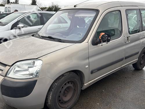 Brugte CITROËN BERLINGO / BERLINGO FIRST Box Body/MPV (M_) 2.0 HDI 90 (MBRHY, MCRHY) (90 hp) 4446708