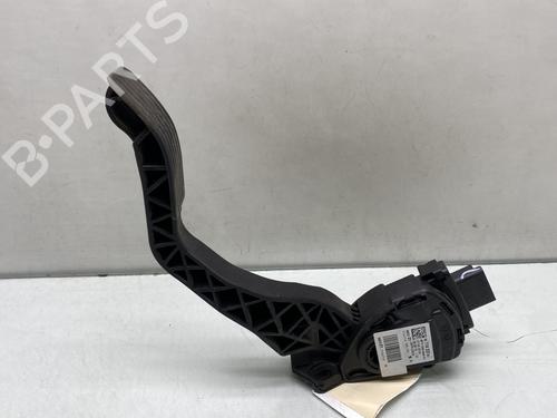 Pedal PEUGEOT 2008 I (CU_) 1.2 VTi (82 hp) 31134756