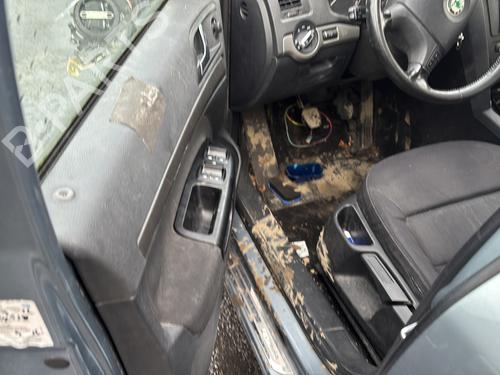 Left front window switch SKODA OCTAVIA II (1Z3) 1.9 TDI | BP33742702I27 - Image 14