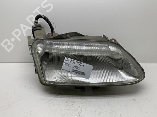 Right headlight RENAULT ESPACE III (JE0_) 2.2 12V TD (JE0E, JE0H, JE0P) | BP25261783C29 
