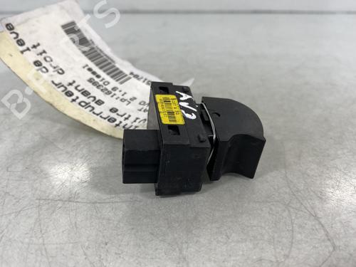 Used Right front window switch Right front window switch FIAT BRAVO II (198_) 1.9 D Multijet (198AXC1B) (150 hp) 20015811 20015811
