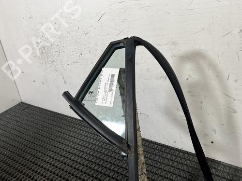 Used Rear right door window Rear right door window 30711358 30711358