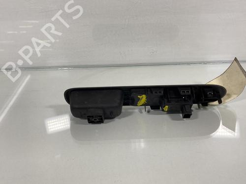 Used Right front window switch Right front window switch PEUGEOT 5008 (0U_, 0E_) 1.6 HDi (114 hp) 20013954 20013954