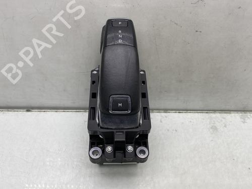 Selector da caixa Selector da caixa PEUGEOT 5008 II (MC_, MJ_, MR_, M4_) 1.2 THP (MRHNYH, MRHNYW, MRHNSJ, MRHNSU, MRHNSM) (131 hp) 22695572 22695572