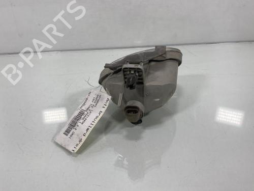 Used Right front fog light Right front fog light HYUNDAI SANTA FÉ II (CM) 2.2 CRDi (155 hp) 19960523 19960523
