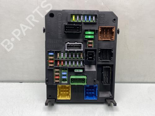 Used Fuse box PEUGEOT 308 II (LB_, LP_, LW_, LH_, L3_) 2.0 BlueHDi 150 (150 hp) 31205961