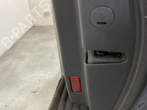 Used Right front door Right front door 21964012 21964012