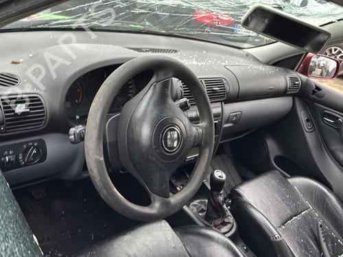 Left front fog light SEAT LEON (1M1) 1.9 TDI | BP26571643C30  - Image 9