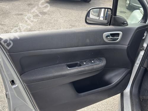 Engine control unit (ECU) PEUGEOT 307 (3A/C) 1.4 16V | BP31831367M57