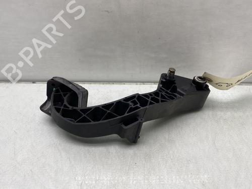 Clutch pedal PEUGEOT 308 I (4A_, 4C_) 1.4 16V | BP20311529I13