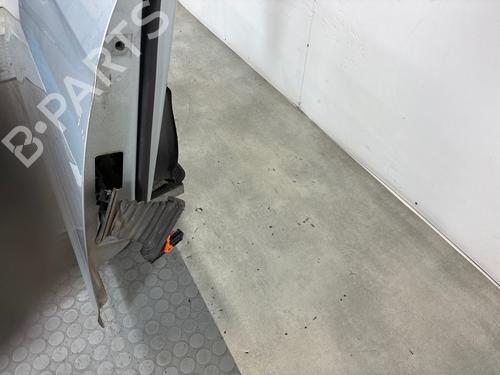 Used Right front door Right front door 39553189 39553189