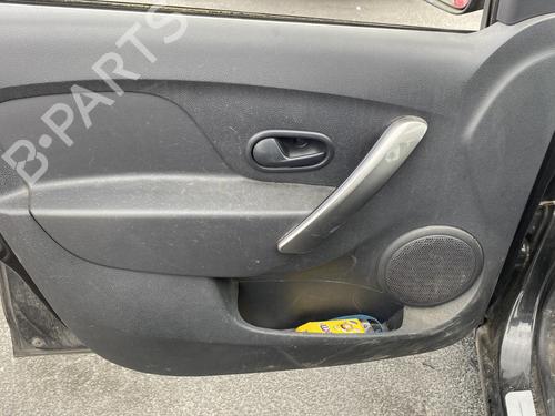 Fuse box DACIA LOGAN MCV II 1.5 dCi | BP30490194E1  - Image 25