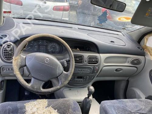 Rückleuchte Links RENAULT SCÉNIC I MPV (JA0/1_, FA0_) 1.9 dCi (JA05, JA1F) | BP28441576C34 