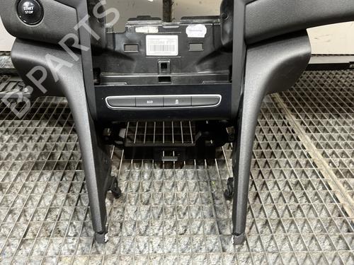 Dashboard RENAULT MEGANE IV Hatchback (B9A/M/N_) 1.5 dCi 110 (B9A3) | BP29413576C46 