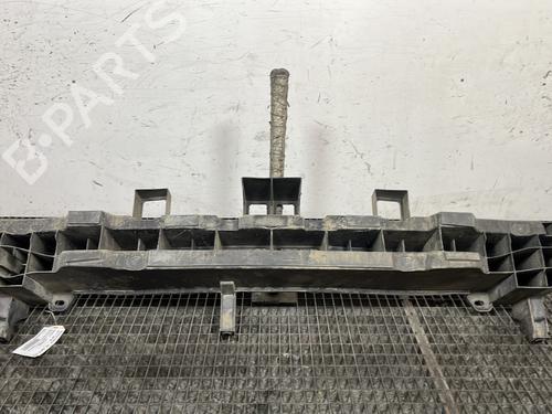 Kofangerbeslag bag RENAULT CLIO IV (BH_) 1.2 16V (73 hp) 32063525