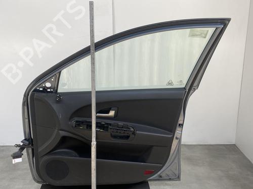 Used Right front door KIA CEE'D Hatchback (ED) 1.6 CRDi 90 (90 hp) 19957203