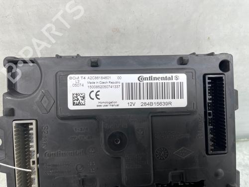 Used Fuse box Fuse box 37452338 37452338