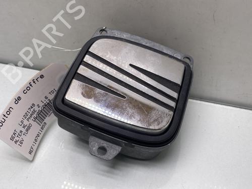 Used Switch SEAT ALTEA XL (5P5, 5P8) 1.6 TDI (105 hp) 27356057