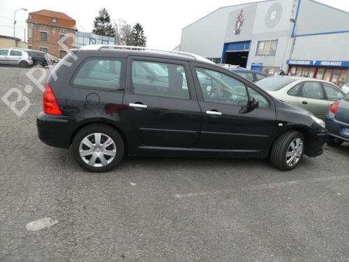 Fuse box PEUGEOT 307 Break (3E) 1.6 HDi 110 | BP29141837E1 - Image 13