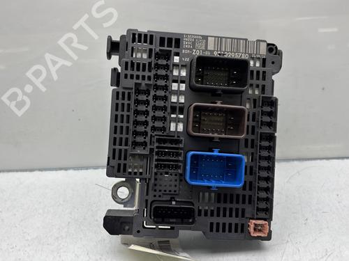 Used Fuse box PEUGEOT 308 II (LB_, LP_, LW_, LH_, L3_) 1.2 THP 110 (110 hp) 29841343