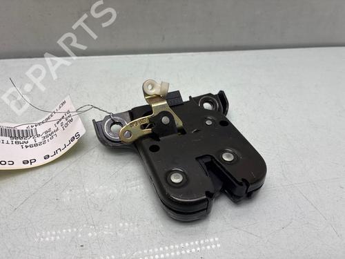 Cerradura de porton trasero Cerradura de porton trasero AUDI A3 (8P1) 1.9 TDI (105 hp) 39708383 39708383