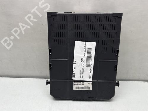 Used Fuse box Fuse box PEUGEOT 607 (9D, 9U) 2.2 16V (158 hp) 30297040 30297040