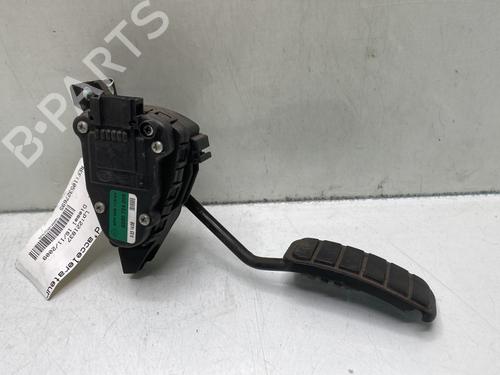 Used Pedal RENAULT MASTER II Van (FD) 2.5 dCi (FD01, FD02, FD21, FD22, FD31, FD32, FD3Y, FD71,... (120 hp) 28279954