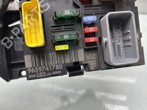Scatola fusibili Scatola fusibili CITROËN C2 (JM_) 1.4 HDi (68 hp) 34449812 34449812