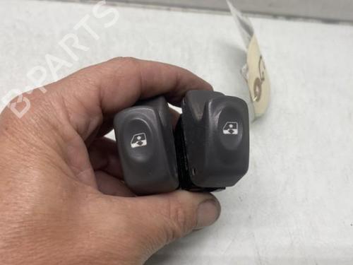 Used Left front window switch Left front window switch RENAULT SCÉNIC I MPV (JA0/1_, FA0_) 1.9 dTi (JA0N) (98 hp) 19966344 19966344