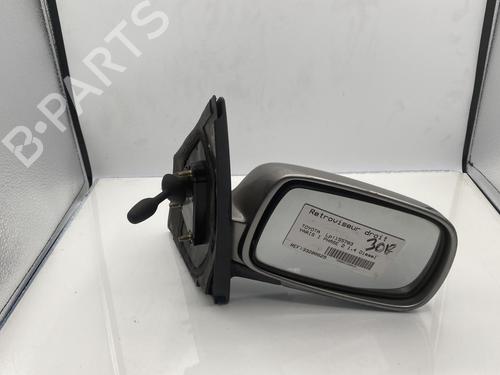 Used Right mirror TOYOTA YARIS (_P1_) 1.4 D-4D (NLP10_, NLP10R) (75 hp) 20032145