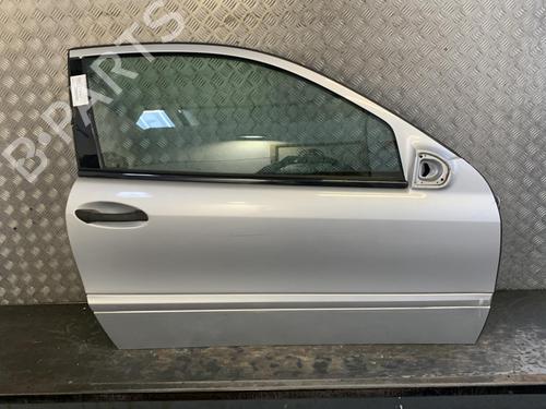 Used Right front door MERCEDES-BENZ C-CLASS Coupe (CL203) C 220 CDI (203.706) (143 hp) 21956764