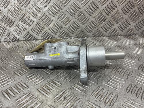 Used Brake master cylinder Brake master cylinder 37452250 37452250