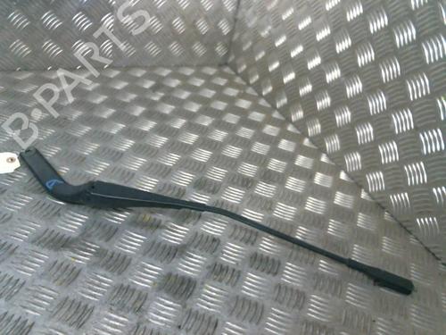 Used Front windshield wiper arm BMW 1 (E87) 118 d (122 hp) 19980215