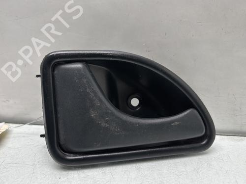 Venstre foran invendig håndtak RENAULT KANGOO (KC0/1_) 1.4 (KC0C, KC0H, KC0B, KC0M) (75 hp) 29939376