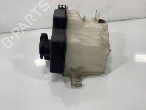 Used Windscreen washer tank Windscreen washer tank 20028147 20028147