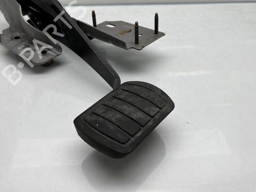 Used Break pedal Break pedal PEUGEOT 5008 II (MC_, MJ_, MR_, M4_) 1.5 BlueHDi 130 (MCYHZJ, MCYHZR, MCYHZX) (131 hp) 19966600 19966600