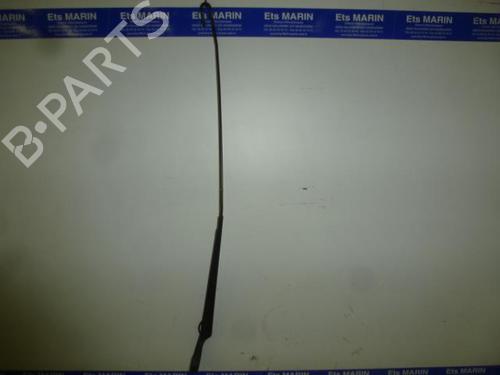 Used Front windshield wiper arm VW POLO (9N_, 9A_) 1.2 (54 hp) 20036298