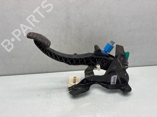 Used Clutch pedal Clutch pedal RENAULT MEGANE III Coupe (DZ0/1_) 1.5 dCi (DZ0A) (86 hp) 39653618 39653618