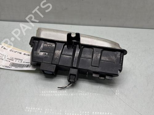 Used Right daytime light Right daytime light RENAULT CLIO IV (BH_) 1.5 dCi 75 (75 hp) 33238327 33238327