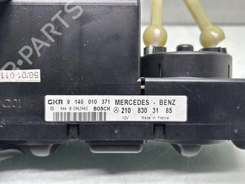 Used Climate control Climate control MERCEDES-BENZ E-CLASS (W210) E 220 CDI (210.006) (143 hp) 31310457 31310457