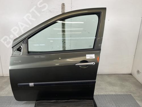 Used Left front door RENAULT CLIO III Grandtour (KR0/1_) 1.5 dCi (KR0F) (86 hp) 31130242