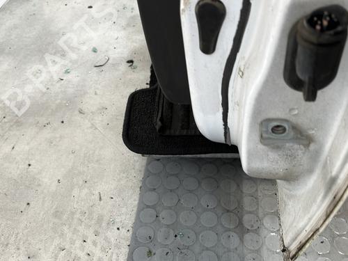 left-front-door-ford-focus-iii-turnier-2010-2011-2012-2013-2014-2015-2016-2017-2018-2019-2020-31628933 main image